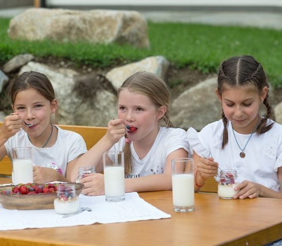 baeckerhof-suedtirol-urlaub-mit-der-familie-in-taisten-welsberg-3-mobile